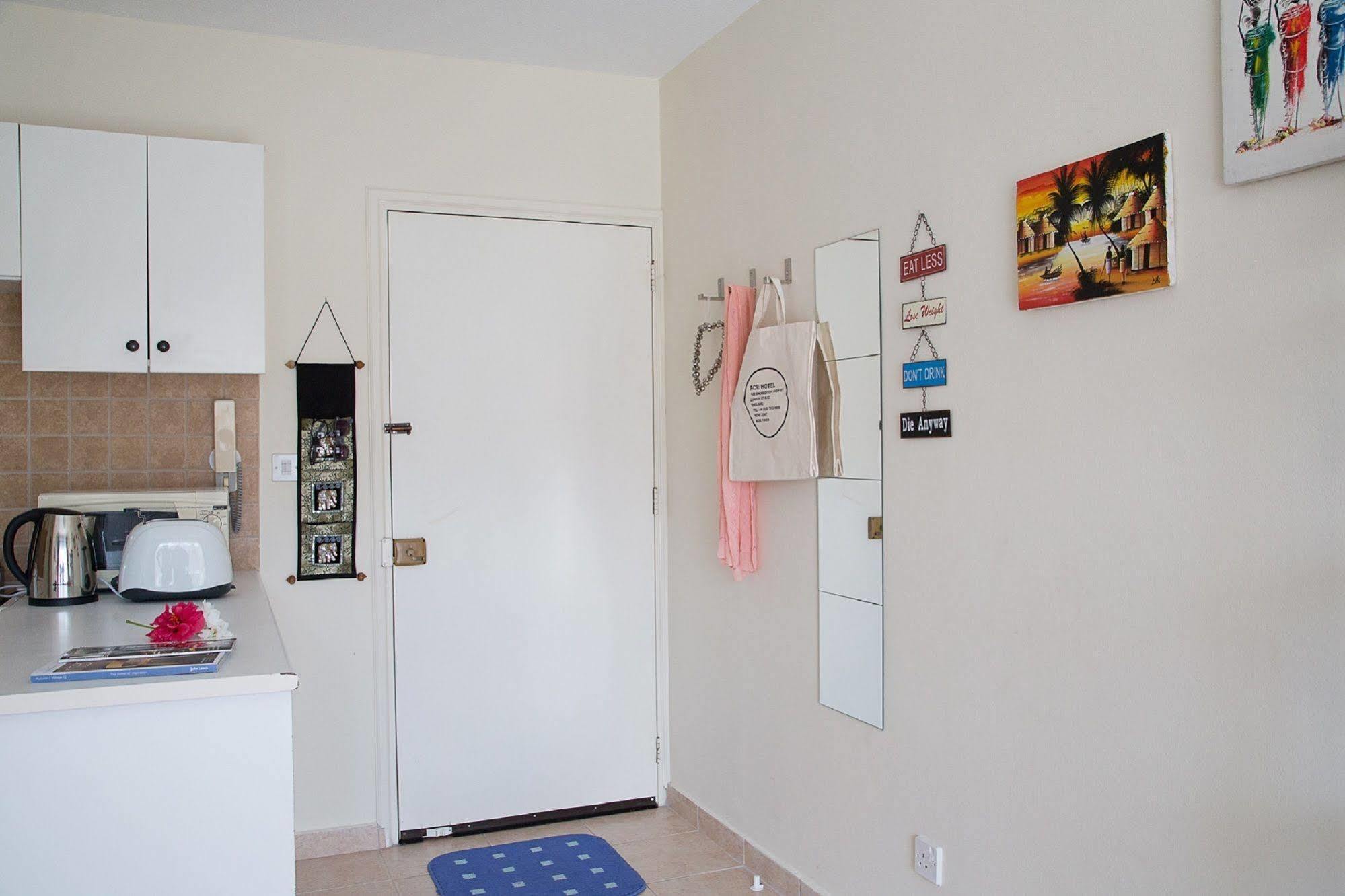 Paphos Love Nest Apartment Extérieur photo